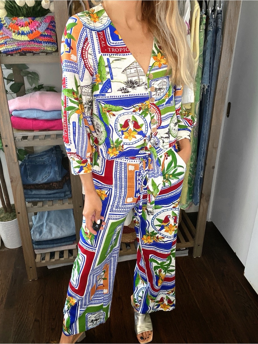 JOIE Tropical Print Linen-Blend Top & Pant Set in Royal Blue, Red, Green! 🌴 - Picture 2 of 16